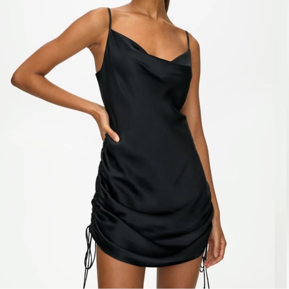NWT Aritzia Babaton little black dress